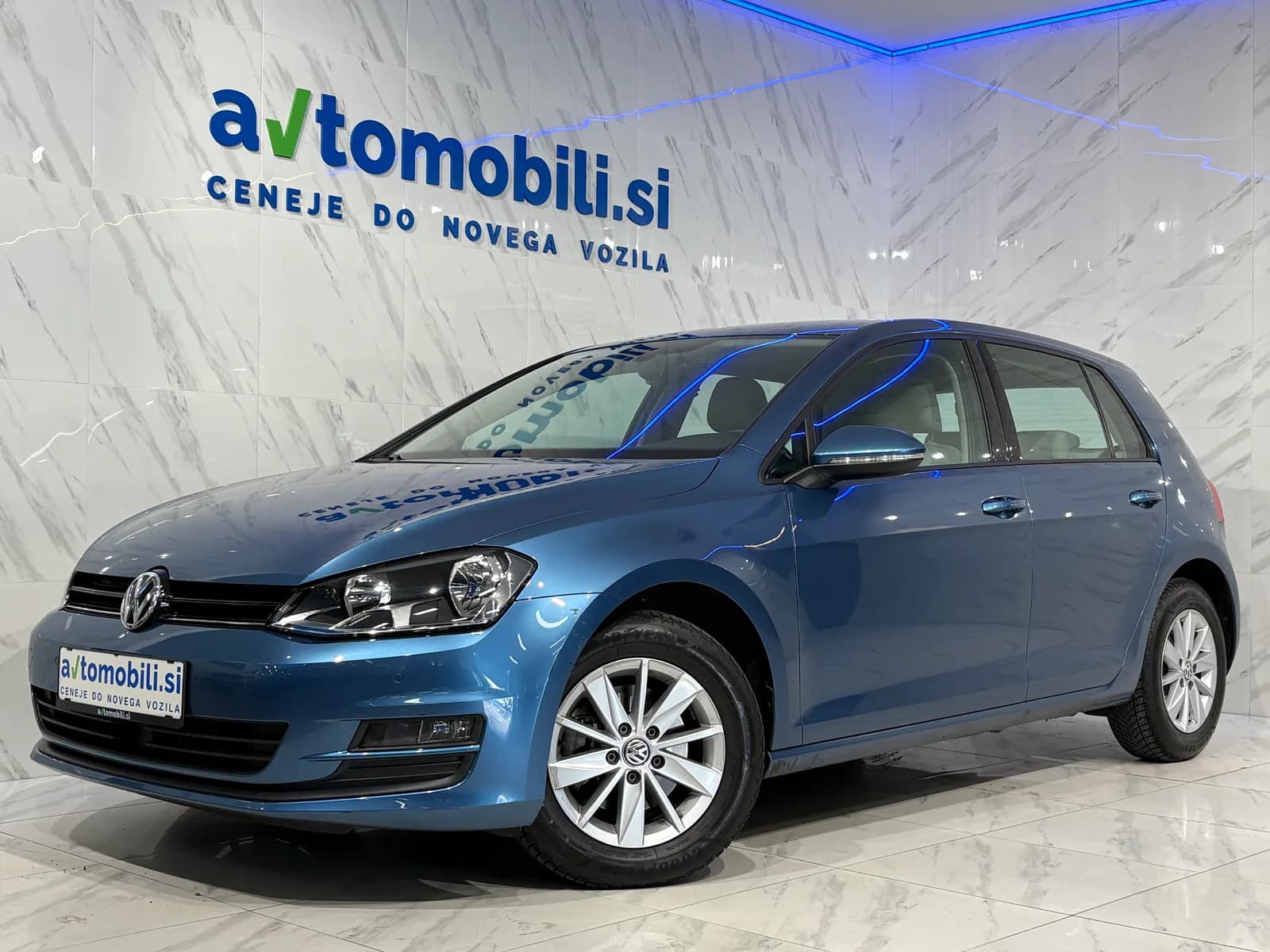 Volkswagen Golf 2016, modra, slika 1