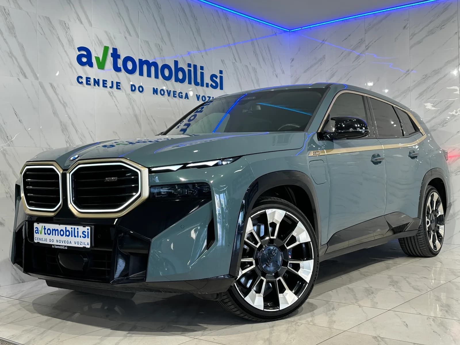 BMW XM