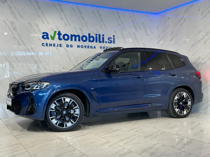 BMW iX3