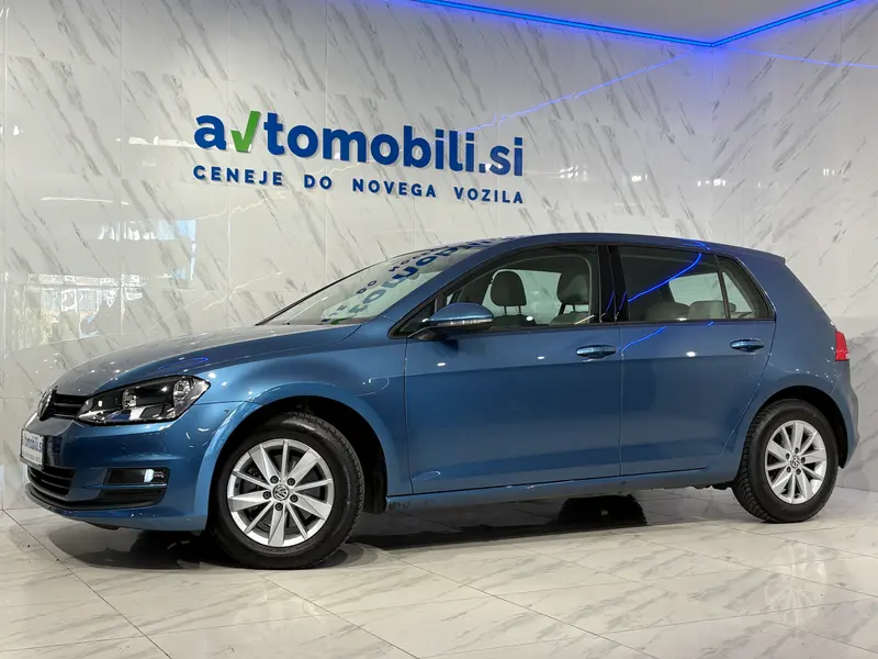 Volkswagen Golf 2016, modra, slika 2