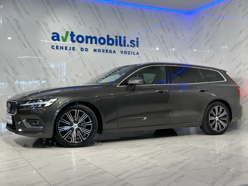 Volvo V60 2021, rjava, slika 2
