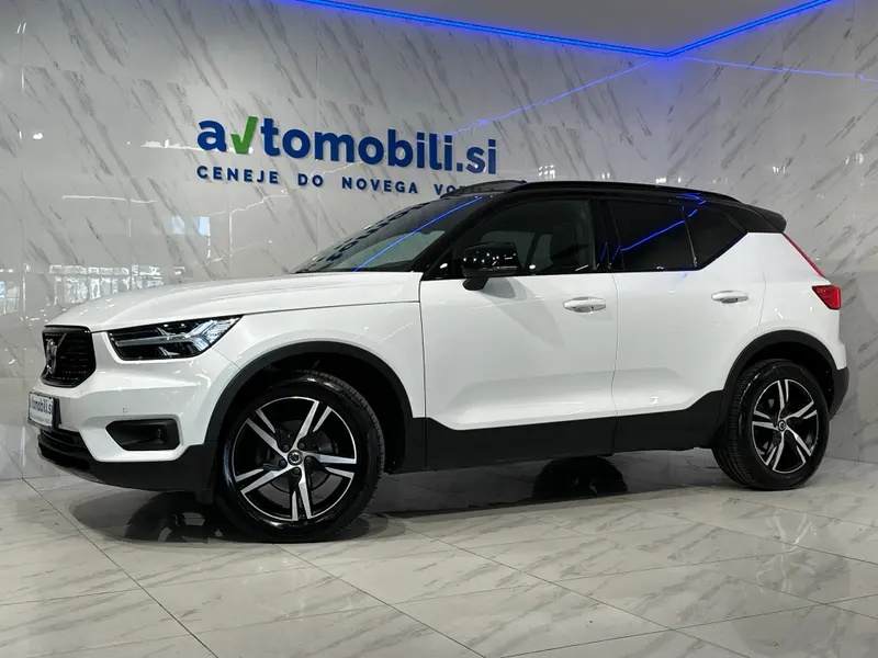 Volvo XC40 2021, bela, slika 2