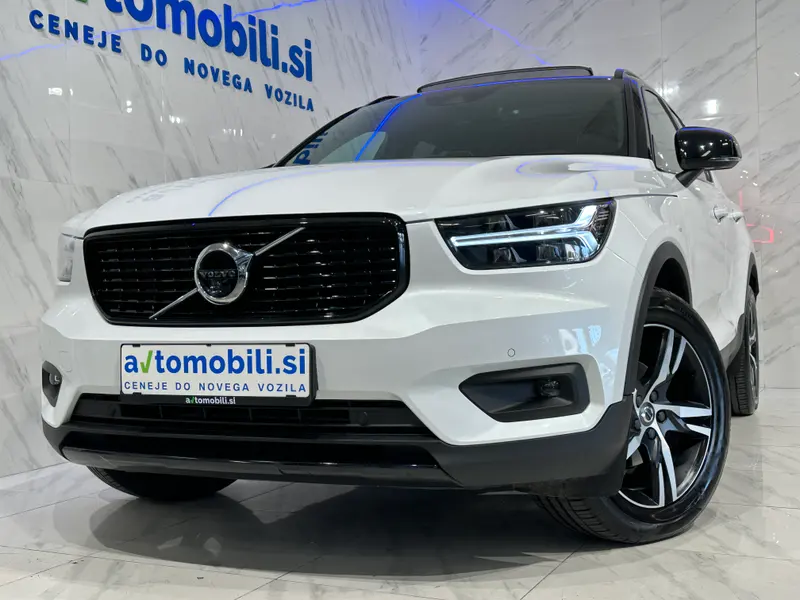 Volvo XC40 2021, bela, slika 3
