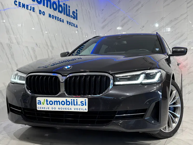 BMW Serija 5 Touring 2023, siva, slika 3