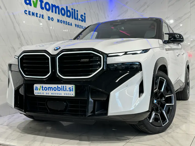 BMW XM