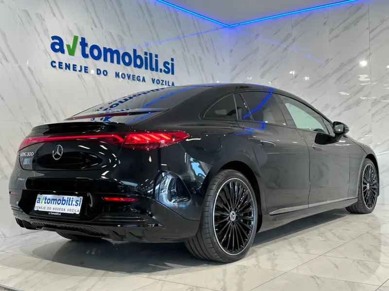 Mercedes-Benz EQE 300