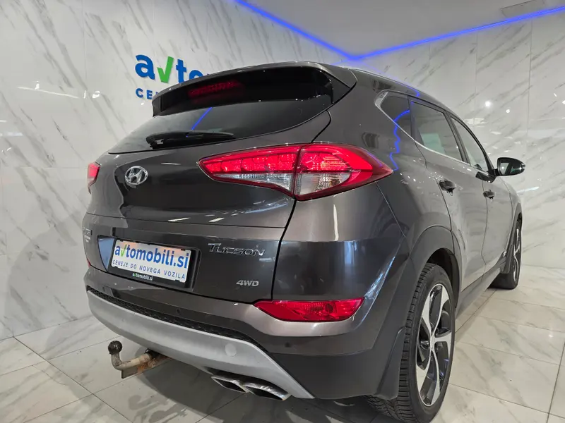 Hyundai Tucson 4WD 2.0 CRDi