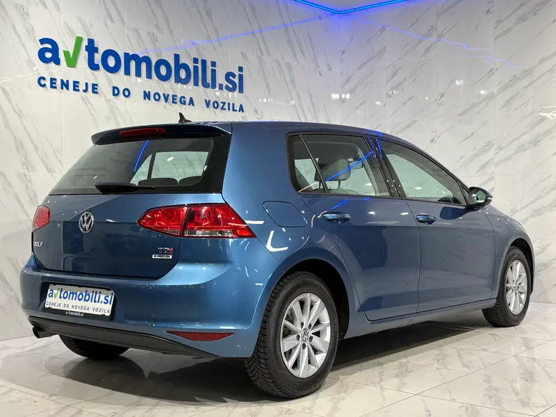 Volkswagen Golf 2016, modra, slika 4