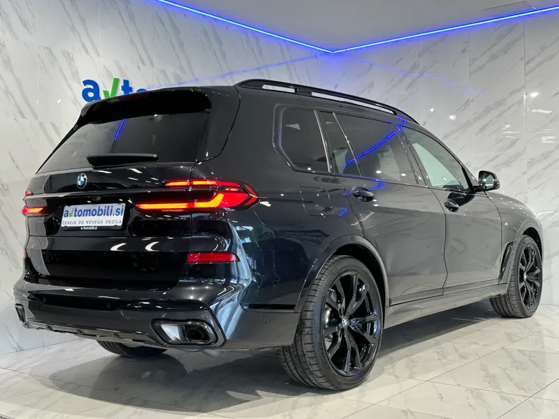 BMW serija X7
