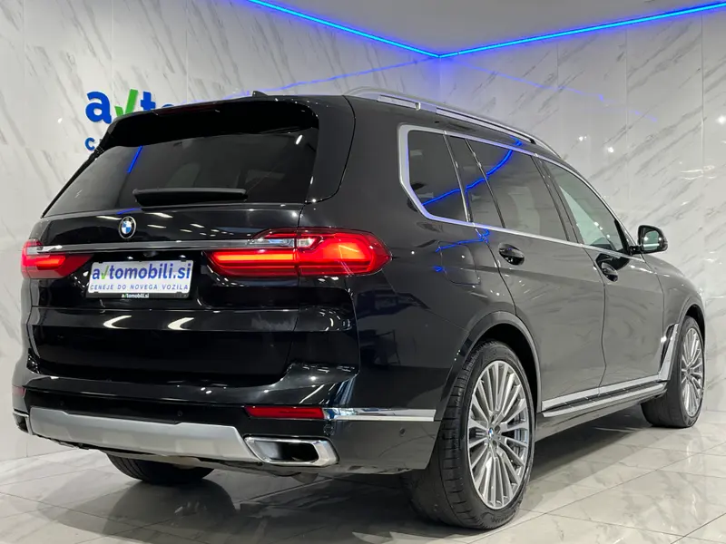 BMW serija X7