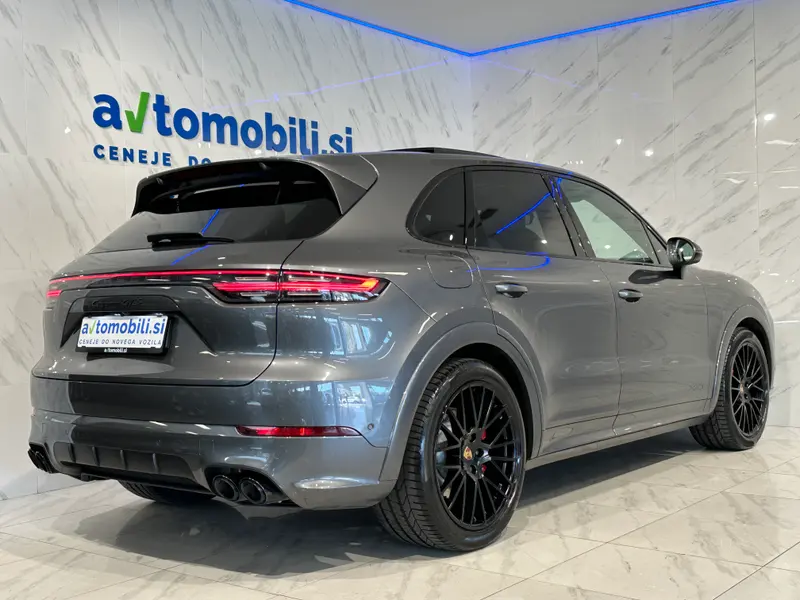 Porsche Cayenne GTS
