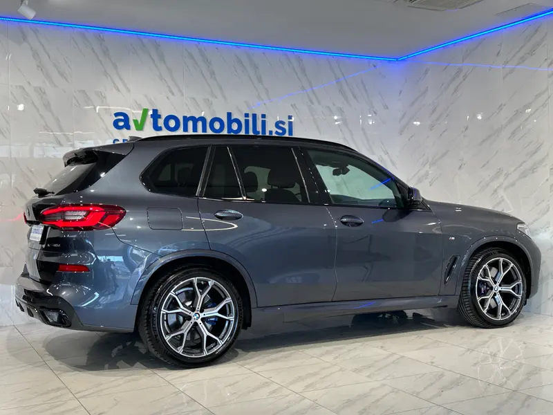 BMW serija X5