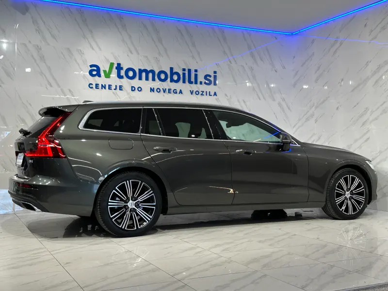 Volvo V60 2021, rjava, slika 5