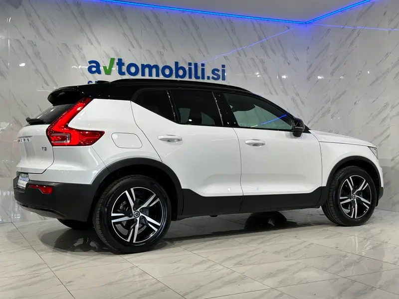 Volvo XC40 2021, bela, slika 5