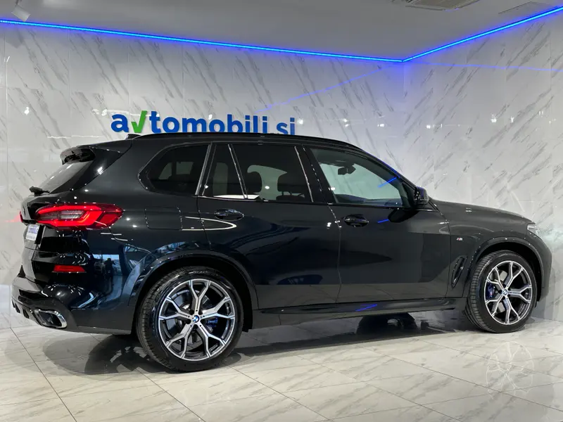 BMW serija X5