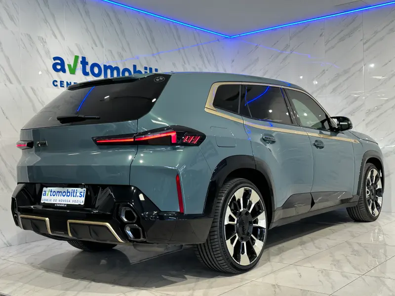 BMW XM