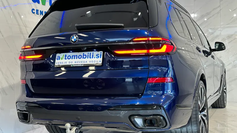 BMW serija X7