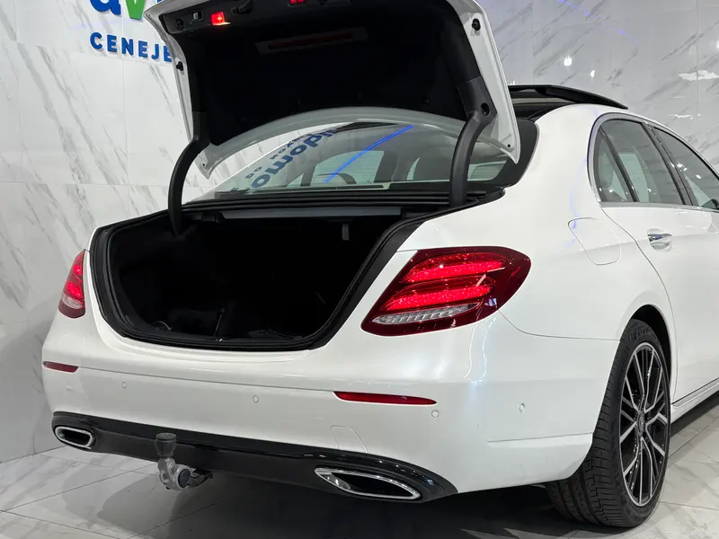 Mercedes-Benz E220d