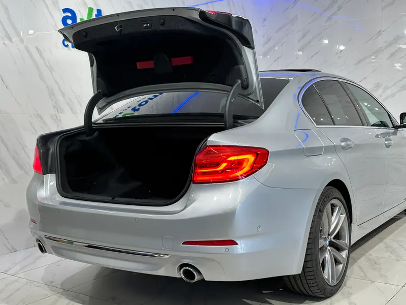BMW Serija 5 2019, slika 7