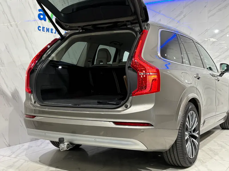 Volvo XC90 2021, slika 7