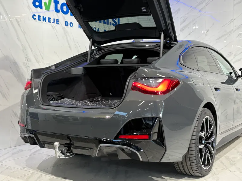 BMW i4 M50 2024, siva, slika 7