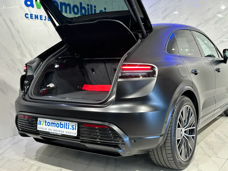 Porsche Macan 2025, slika 7