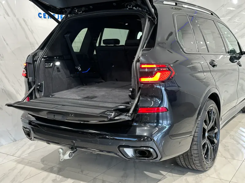 BMW serija X7