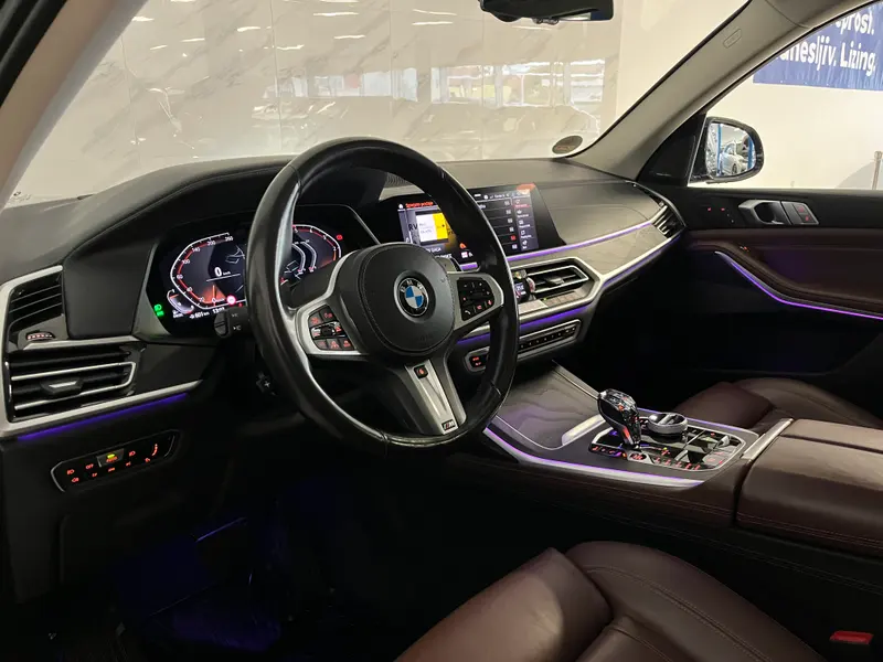 BMW serija X7