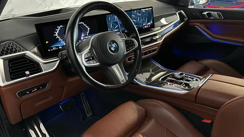BMW serija X7
