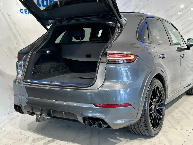 Porsche Cayenne GTS