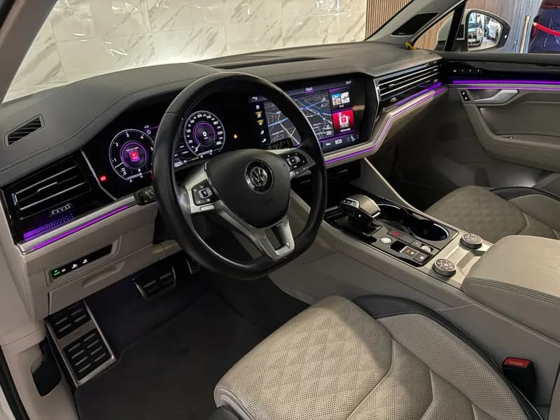 Volkswagen - Touareg - SUV - 2018