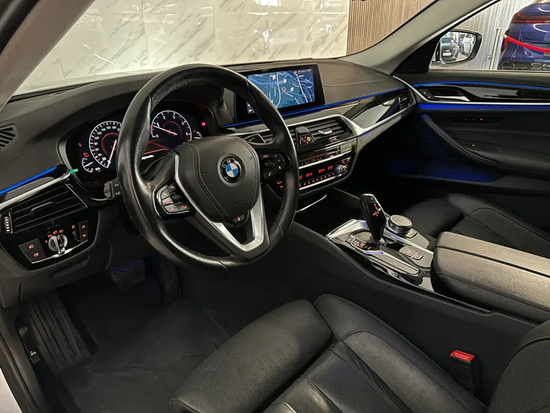 BMW Serija 5 2019, slika 8