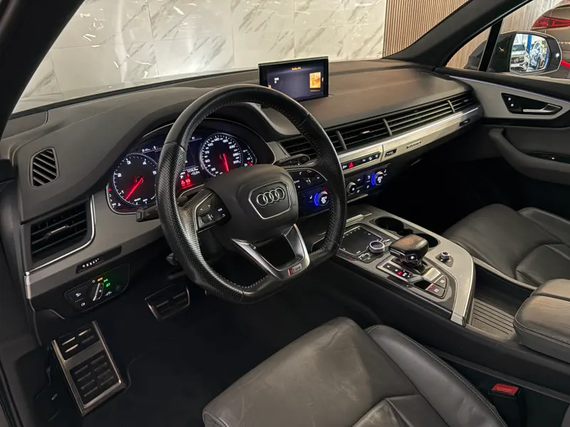 Audi Q7 2018, crna, slika 8