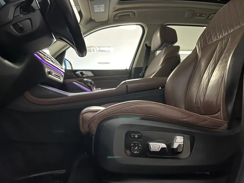 BMW serija X7