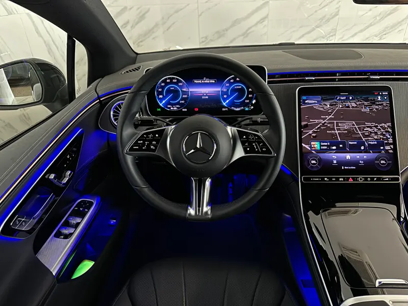 Mercedes-Benz EQE 300