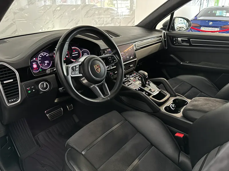 Porsche Cayenne GTS