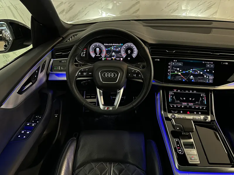 Audi Q8