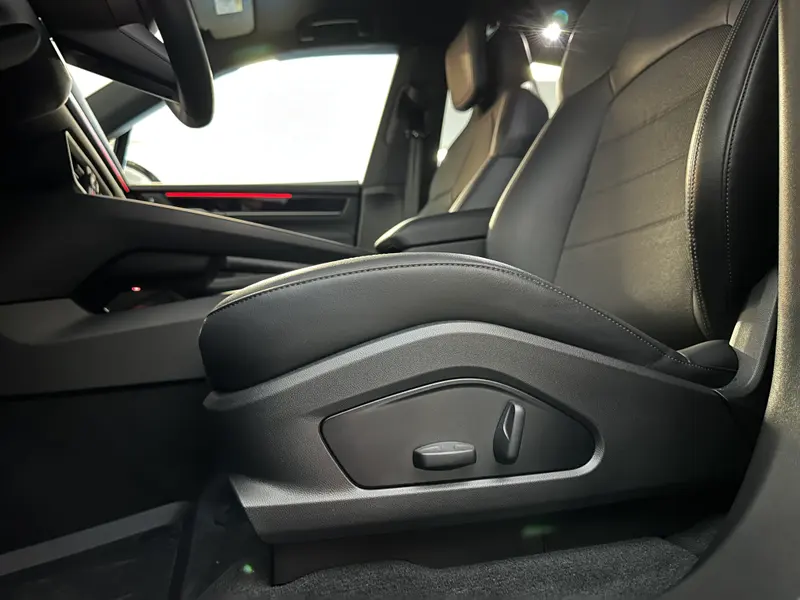 Porsche Macan 2025, slika 9