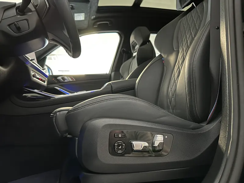 BMW serija X7