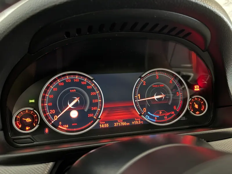 BMW Serija 5 2014, bela, slika 10