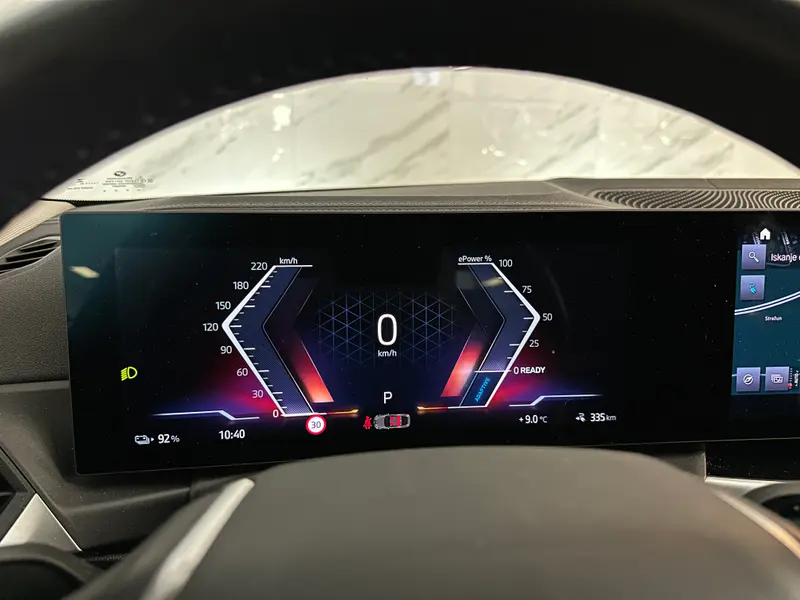 BMW i4 2023, bela, slika 10