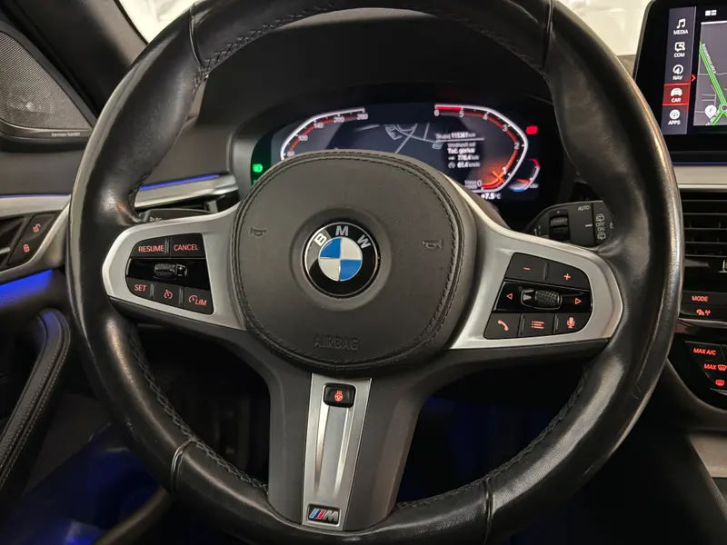 BMW Serija 5 Touring 2023, siva, slika 10
