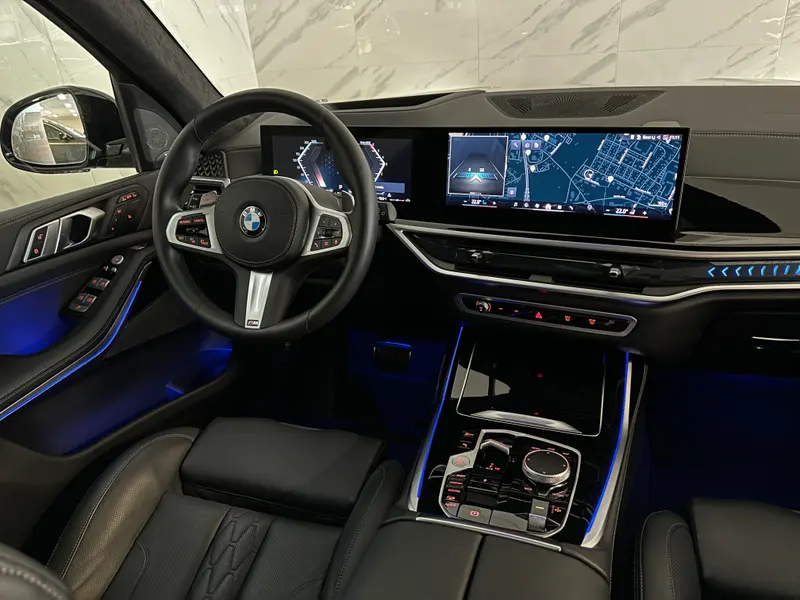 BMW serija X7