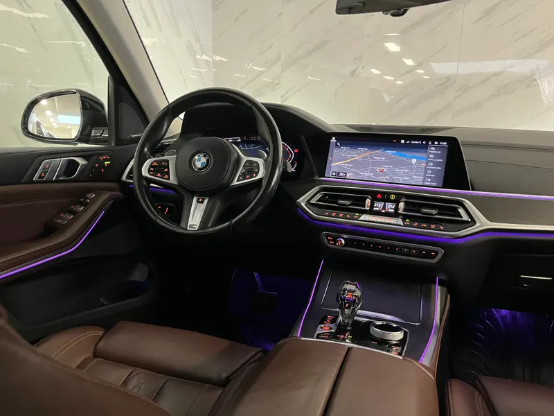 BMW serija X7