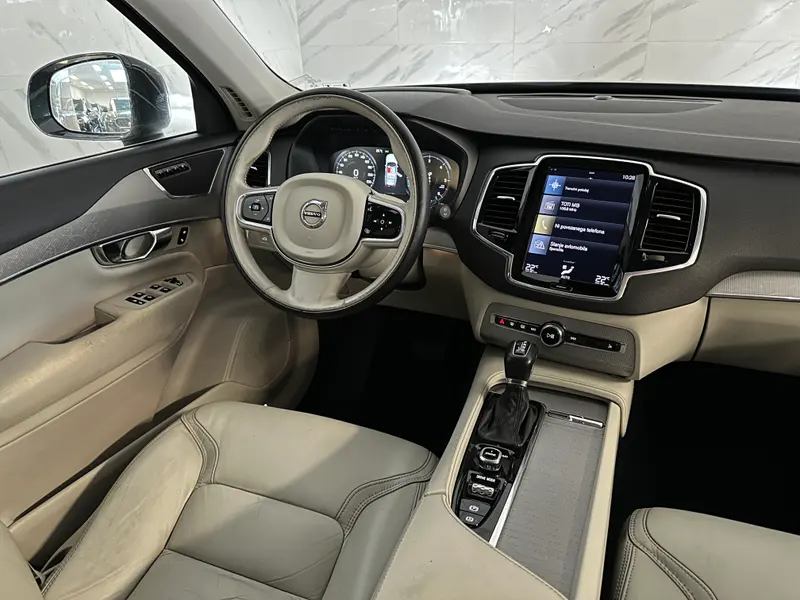 Volvo XC-90