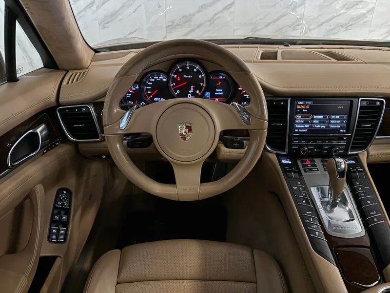 Porsche Panamera 2010, smeđa, slika 11