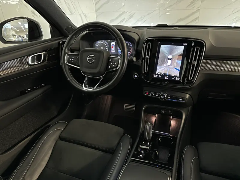 Volvo XC40 2021, bela, slika 11