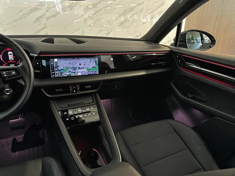 Porsche Macan 2025, slika 12