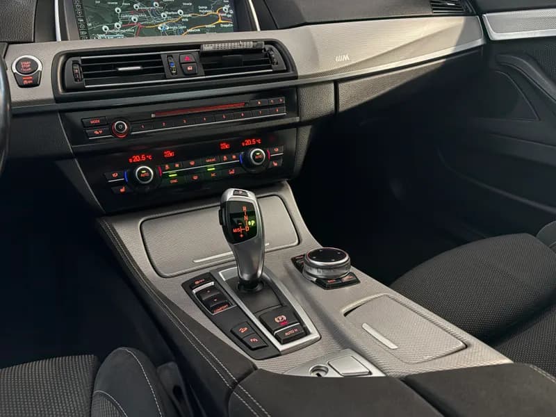 BMW Serija 5 2014, bela, slika 13