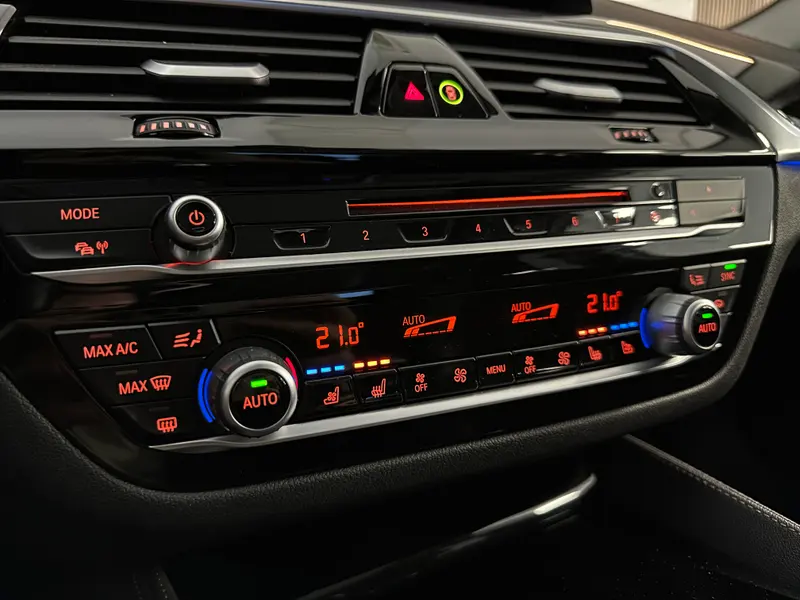 BMW Serija 5 2019, slika 12